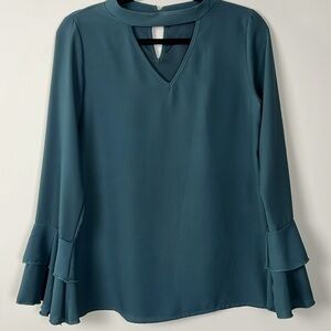 Les Amis Women's Hunter Green Shirt Bell Sleeves Ruffles Sz Small Holidays